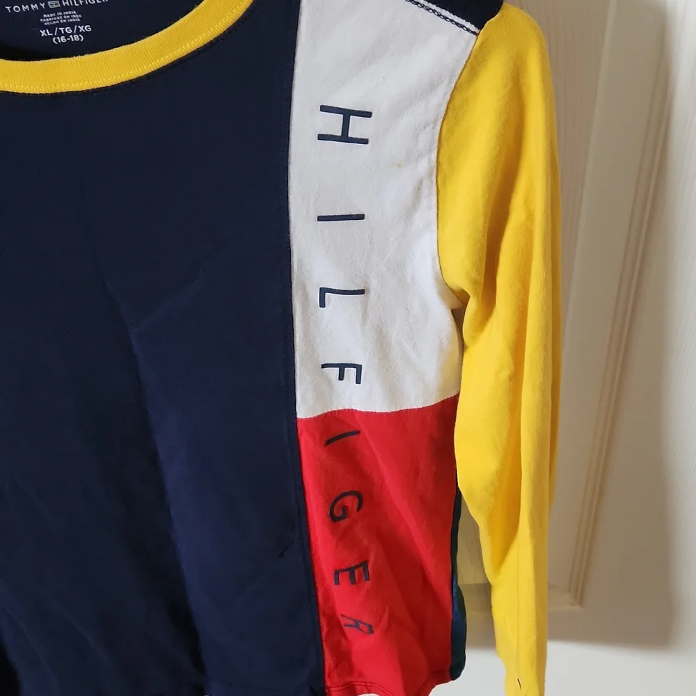 Tommy Hilfiger long sleeves Tee Yellow Blue Size 16/18